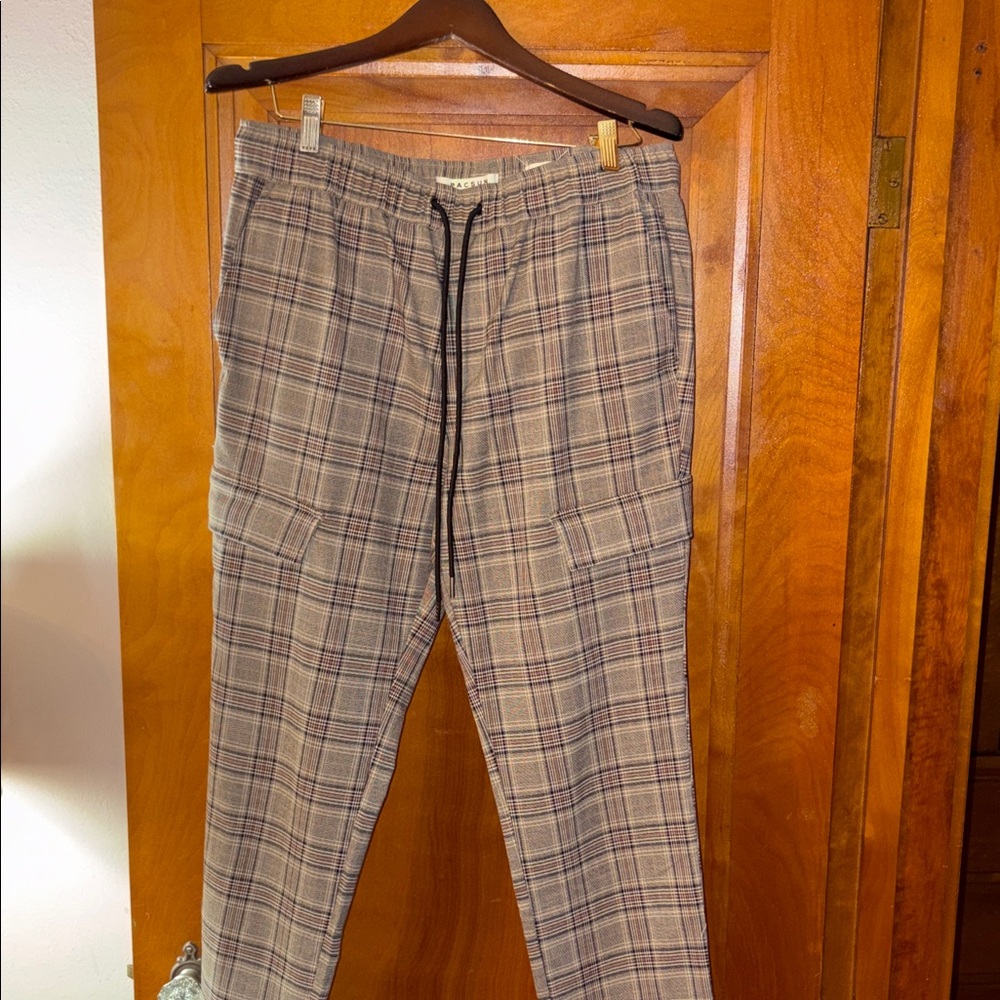 PACSUN Woman’s plaid cargo pants; brown and maroon; Sz Medium